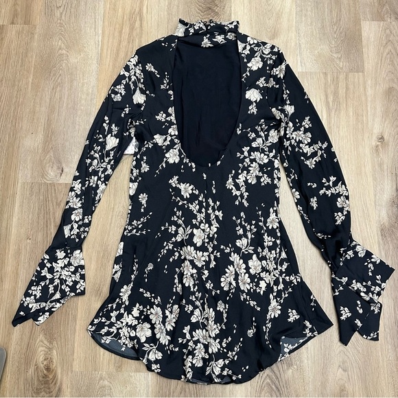 NWT Free People White Floral Black Combo Sheath Dress with Bell Sleeves - Picture 3 of 12